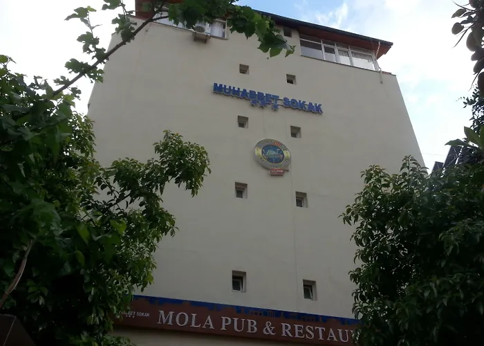 Mola Hotell 3*