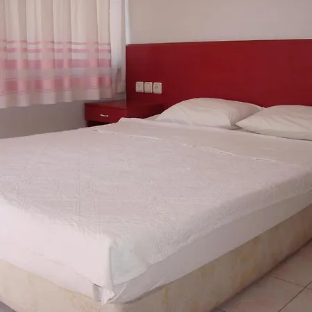 酒店 Mola 阿拉尼亚