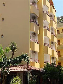 Mola Hotel 2*