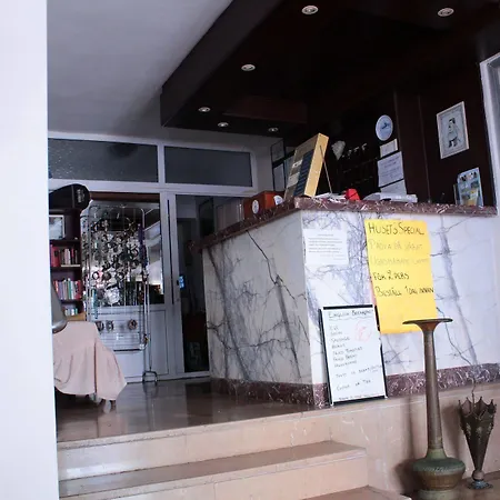 Mola Hotel