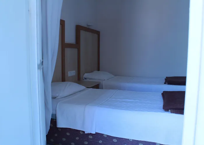 Mola Hotel 3*